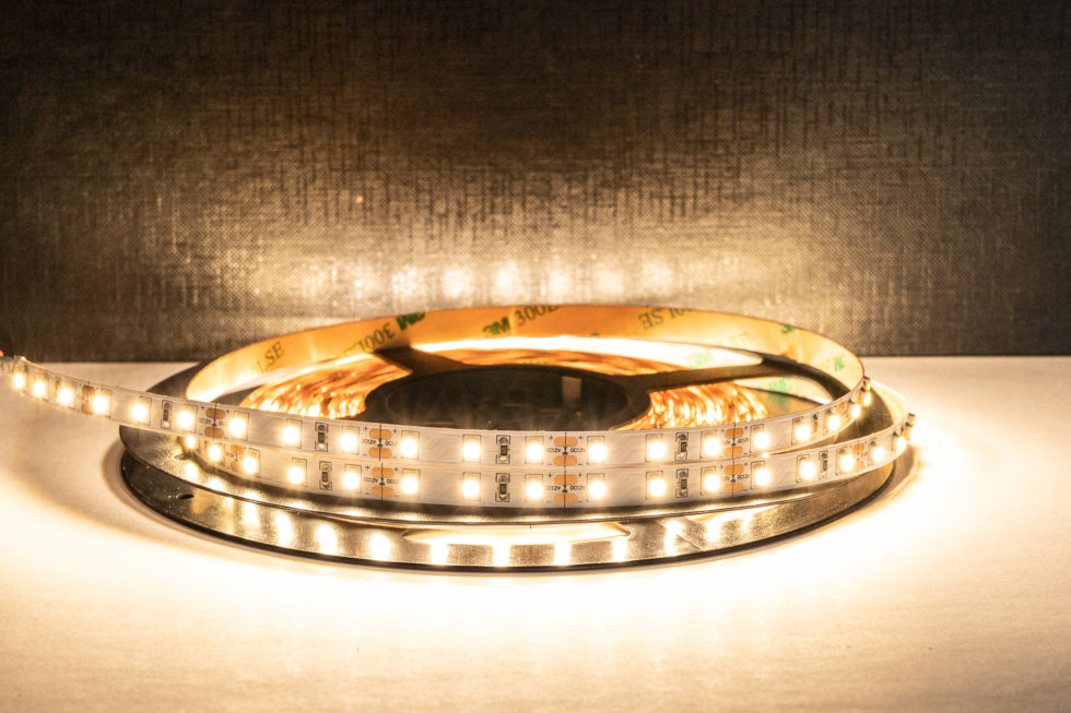 CV-LED-Nauha 9,4W/m CRI^95 3000K 12V 750lm/m IP20 - Image 2